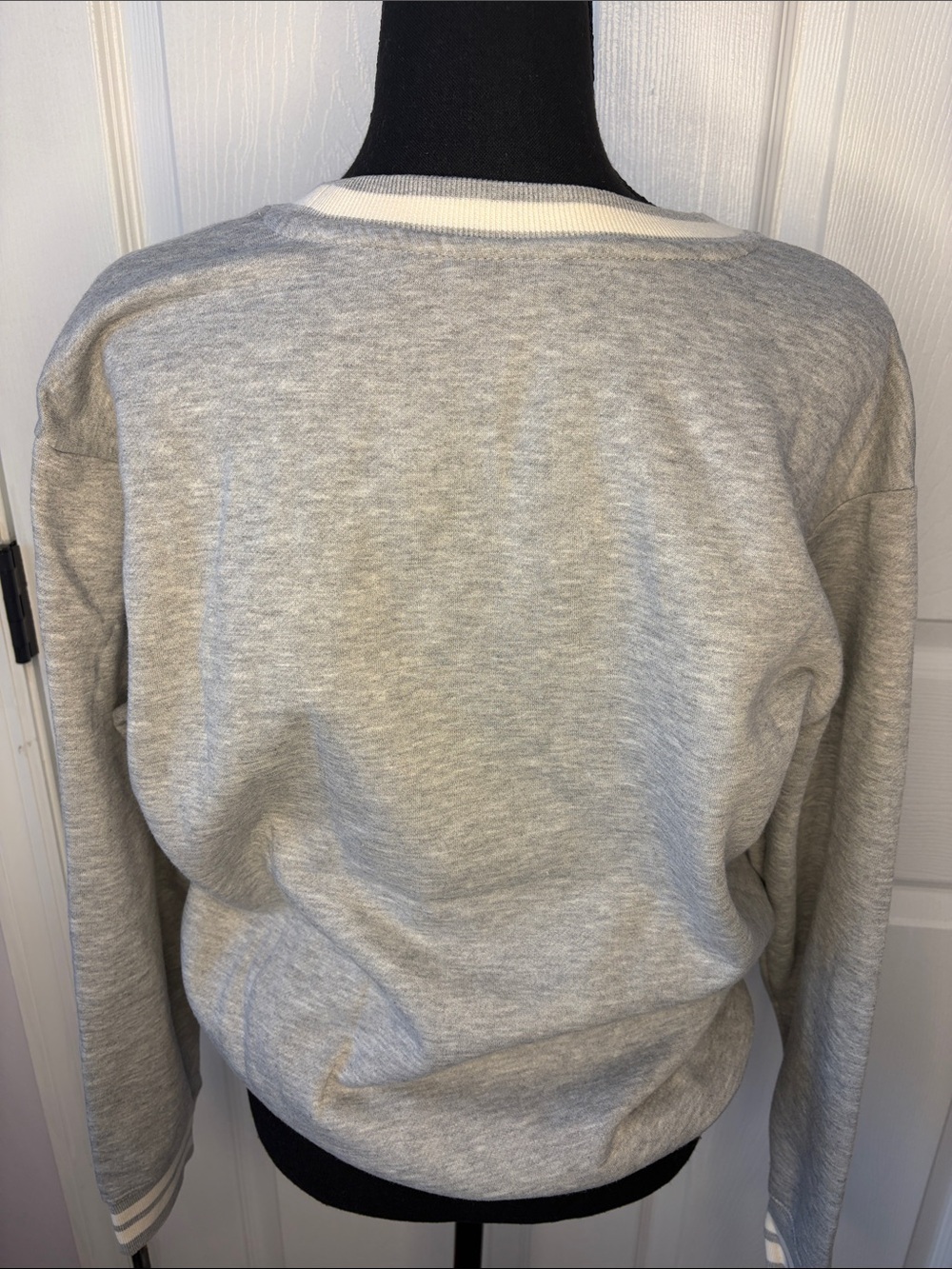 Peanuts Snoopy Crewneck Sweatshirt new condition size Medium - Picture 6 of 11